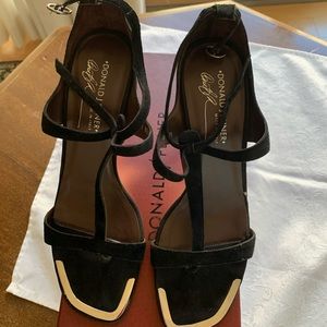 Donald Pliner sandals 8 1/2